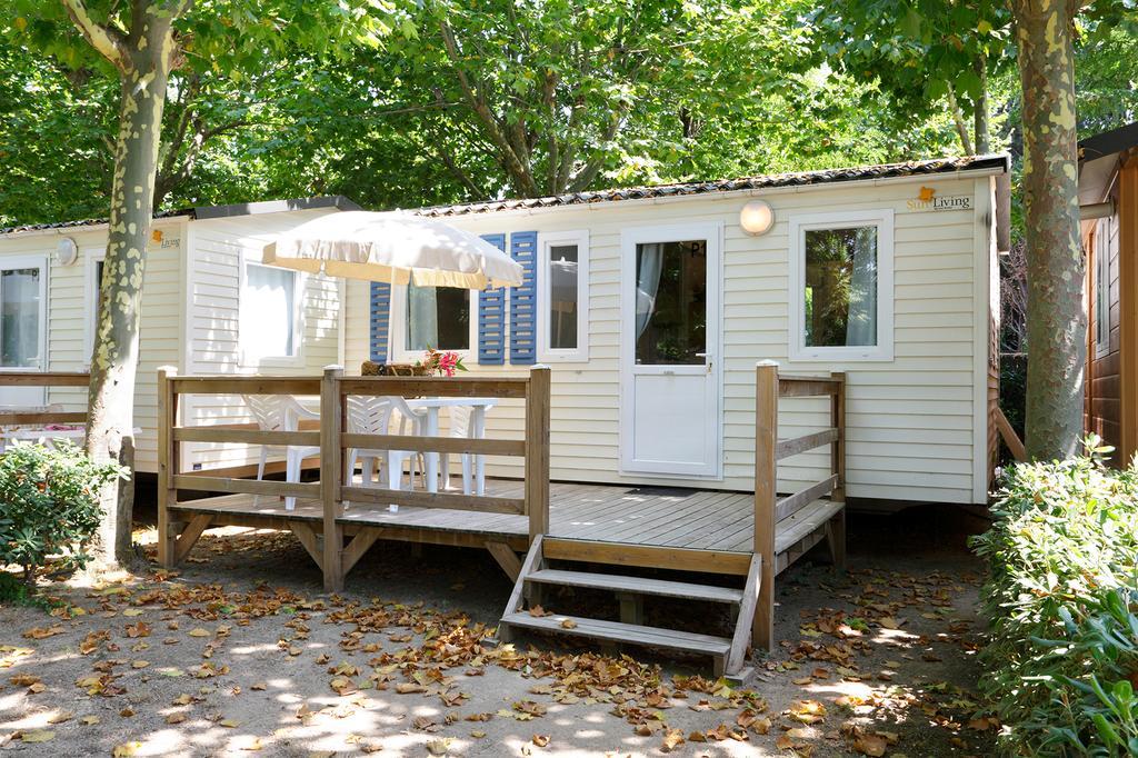 Camping Senia Riu Sant Pere Pescador Exterior foto